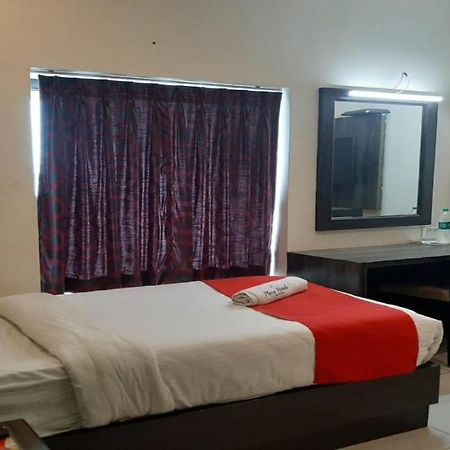 Plaza Hotel Trichy Tiruchirappalli Zewnętrze zdjęcie