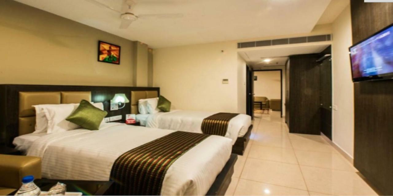 Plaza Hotel Trichy Tiruchirappalli Zewnętrze zdjęcie