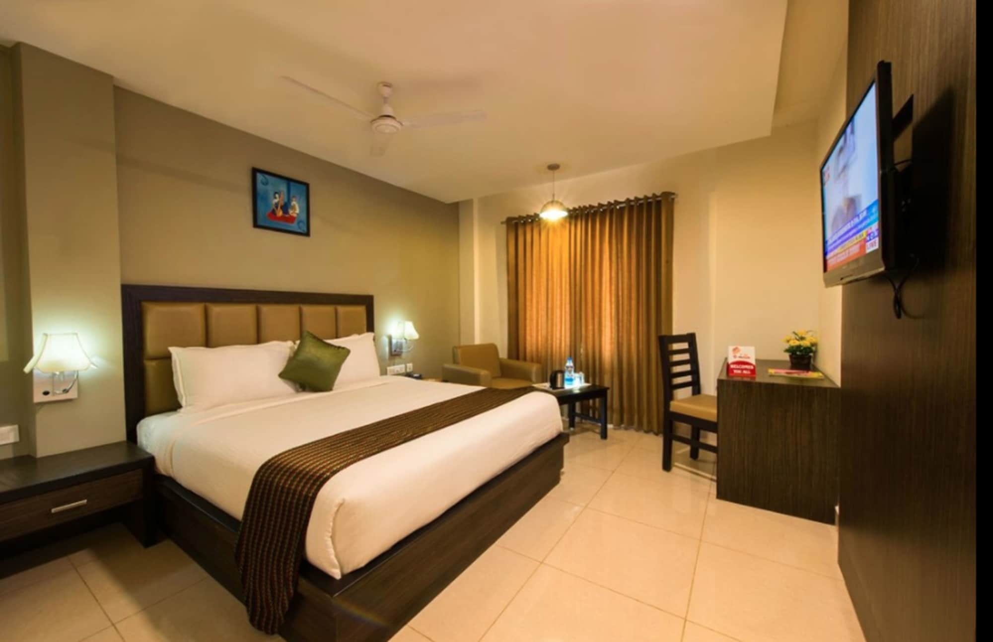 Plaza Hotel Trichy Tiruchirappalli Zewnętrze zdjęcie