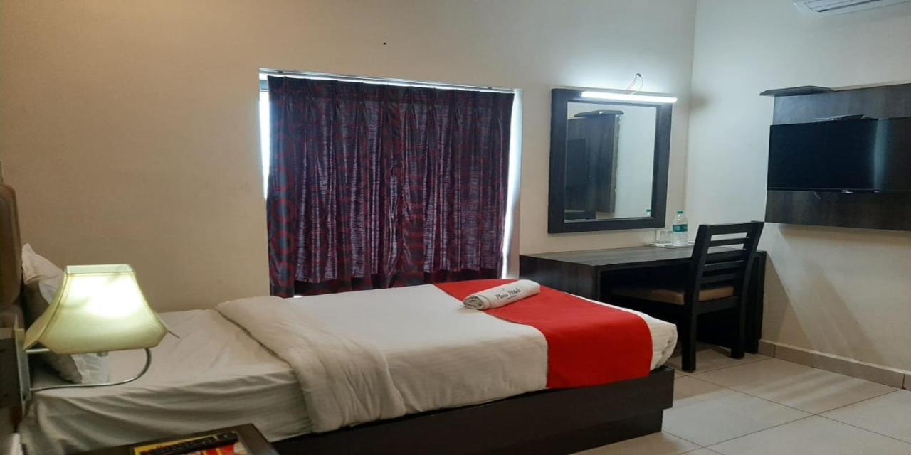 Plaza Hotel Trichy Tiruchirappalli Zewnętrze zdjęcie